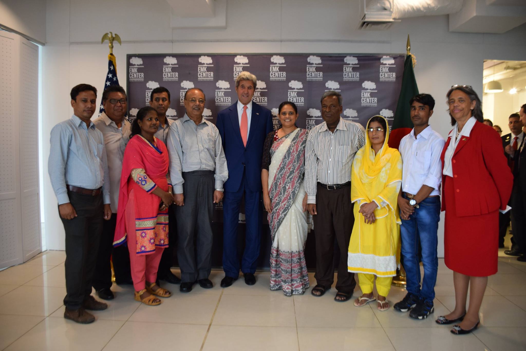 John Kerry Backs Bangladesh Workers in Forming Unions